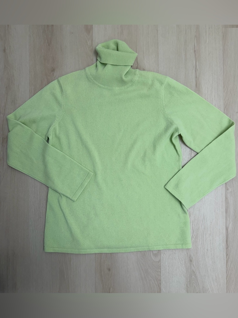 Pendleton Pastel Green Cashmere Turtleneck Sweater - Women